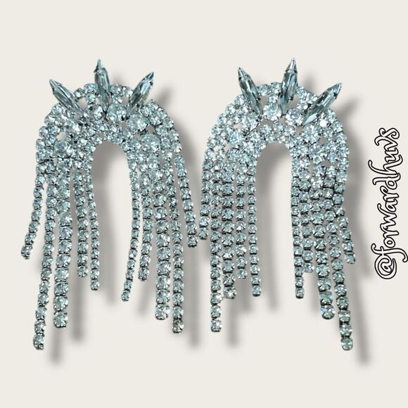 Silver-Tone Rhinestone Dangle Earrings – Glamorous and Sparkling - Picture 1 of 9